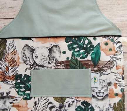 Tablier enfant fait main – protection des vêtements pour peinture, cuisine et activités créatives
