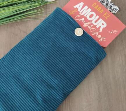 pochette a livre velours cara ez