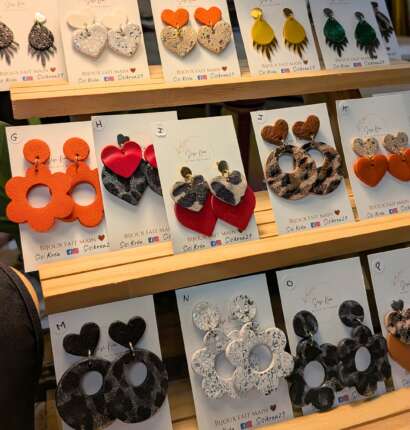 Les boucles d’oreilles en cuir véritable – SISI KREA