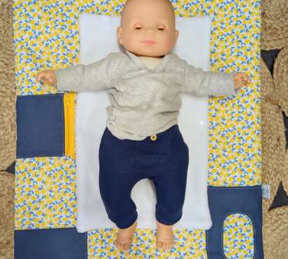 Tapis à langer nomade bébé – pratique, compact et fait main