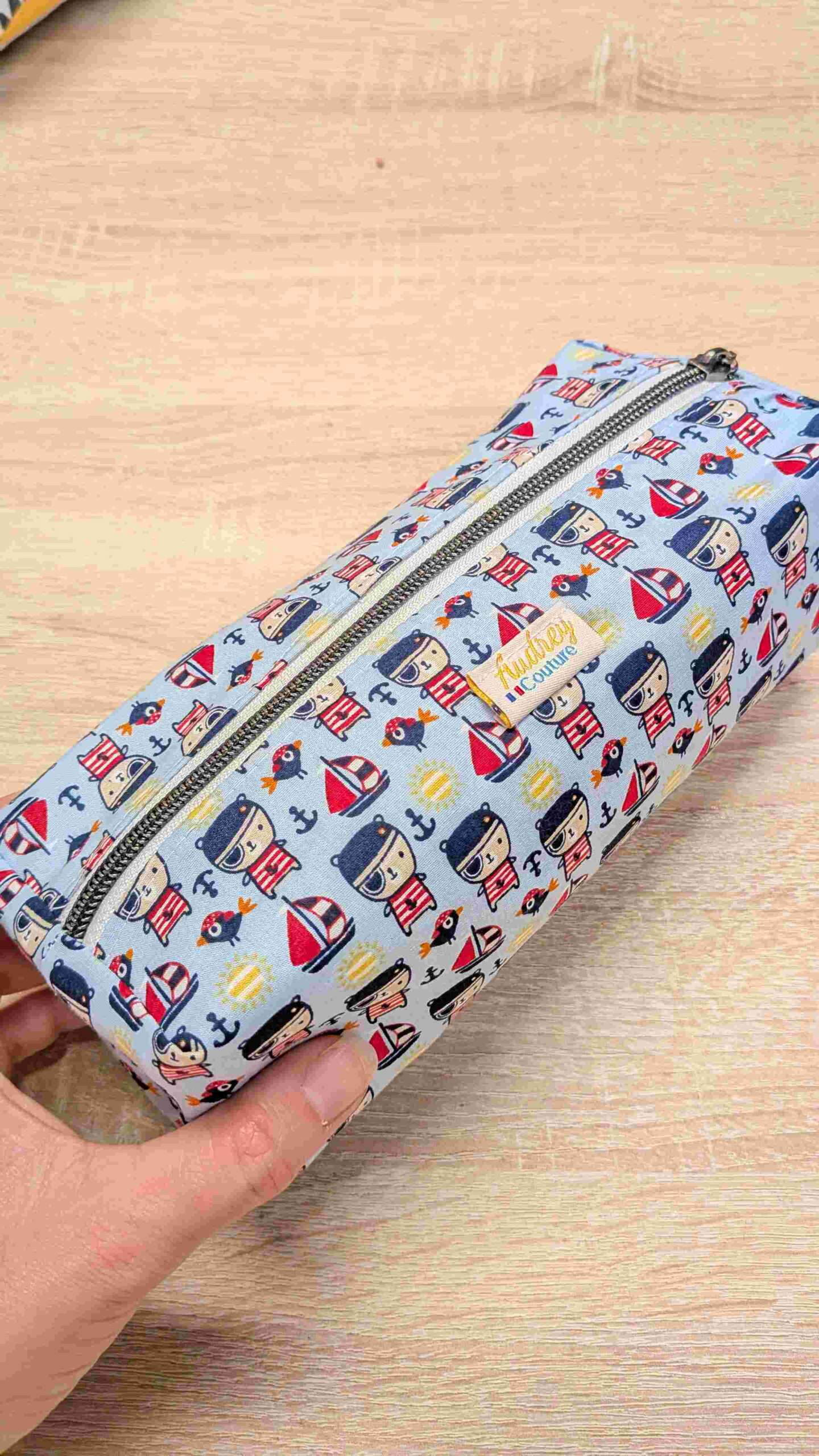 Trousse rectangulaire personnalisée – Artisanale, imperméable – Image 4